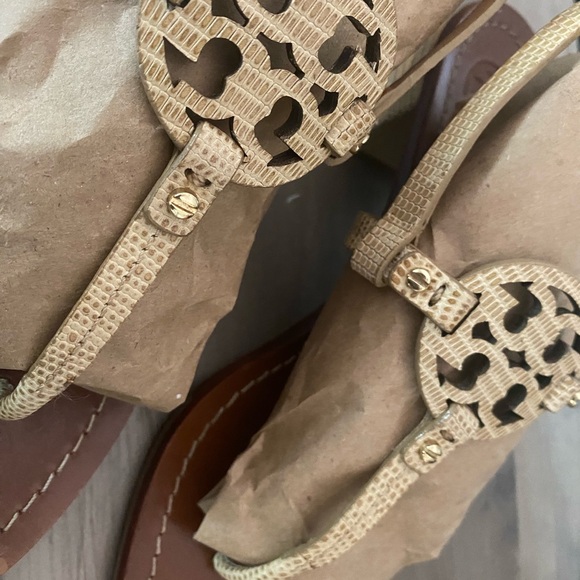 Tory Burch Miller Sandal Kitten Block Heel 8.5 Neutral Designer Worn Once - Picture 5 of 12